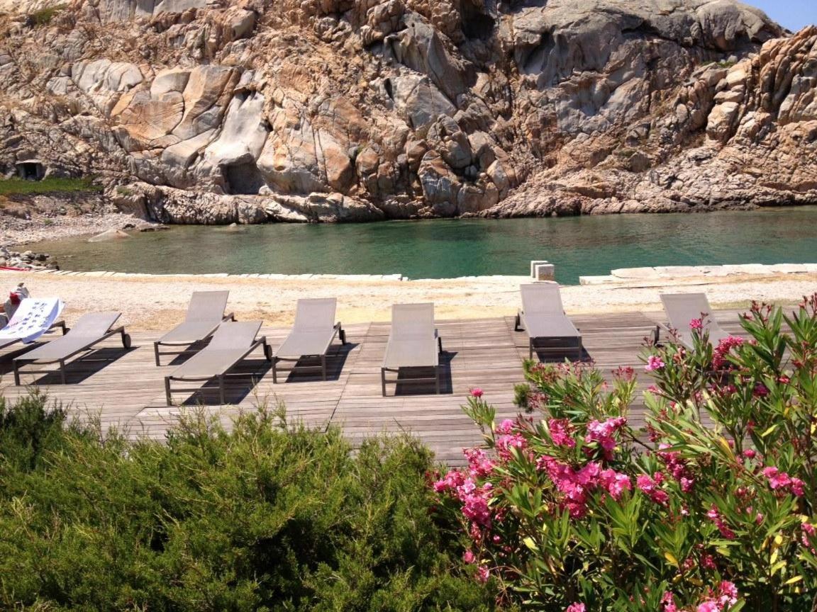 Residence Cala Francese - Case Sul Mare Ла-Маддалена Екстер'єр фото