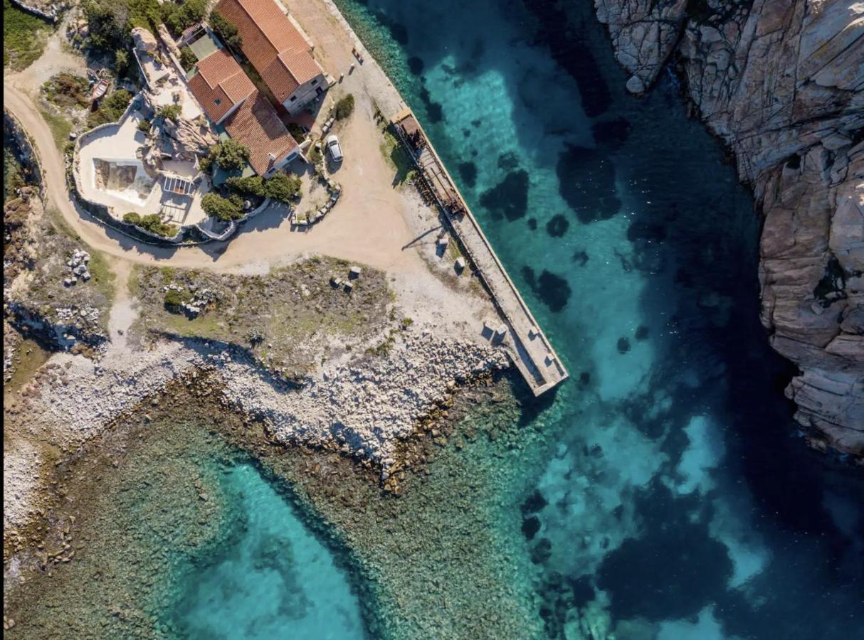 Residence Cala Francese - Case Sul Mare Ла-Маддалена Екстер'єр фото