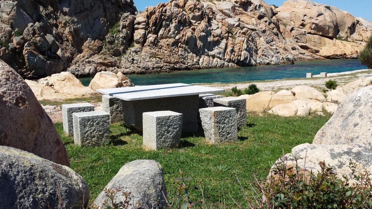 Residence Cala Francese - Case Sul Mare Ла-Маддалена Екстер'єр фото