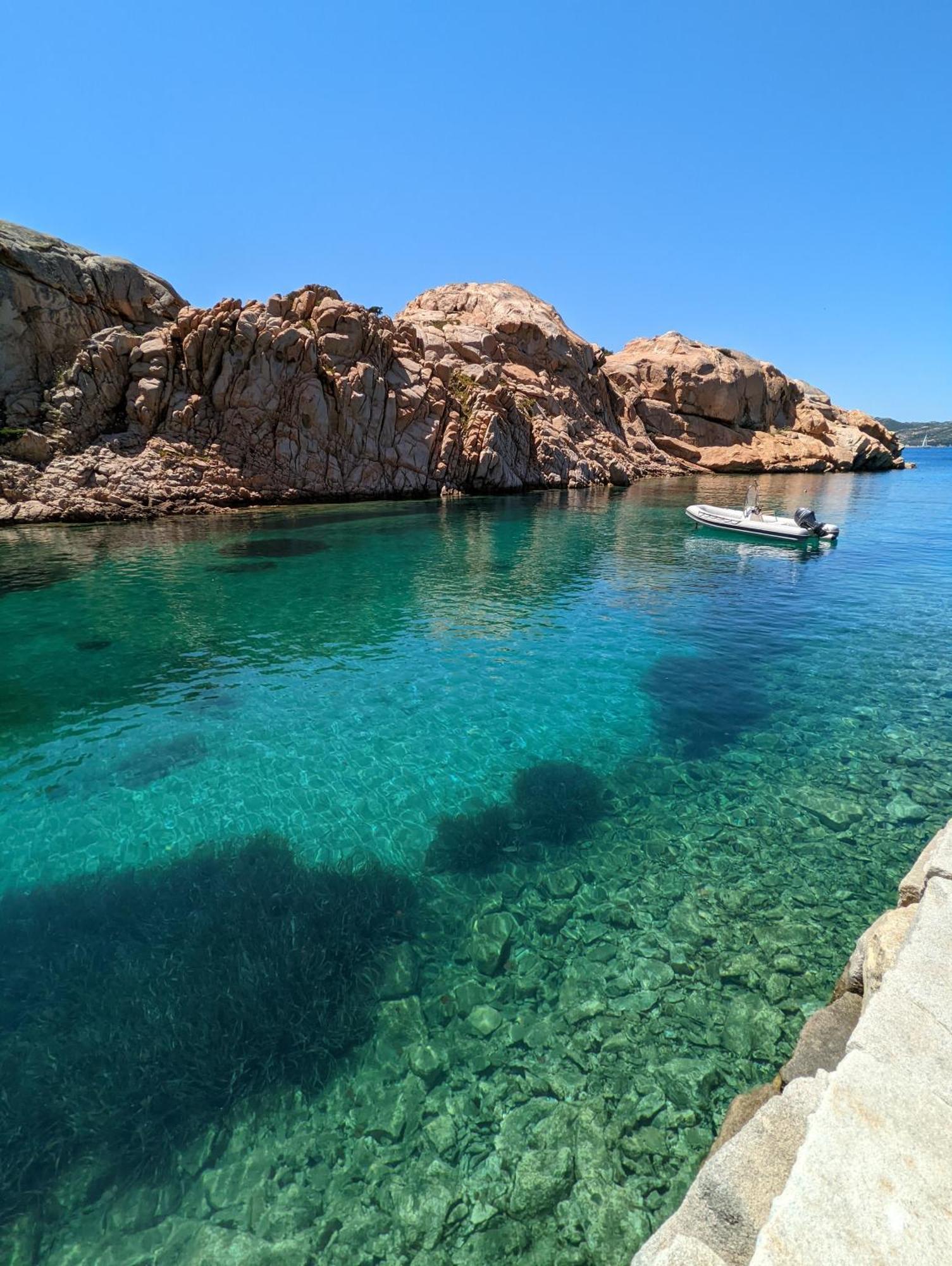 Residence Cala Francese - Case Sul Mare Ла-Маддалена Екстер'єр фото