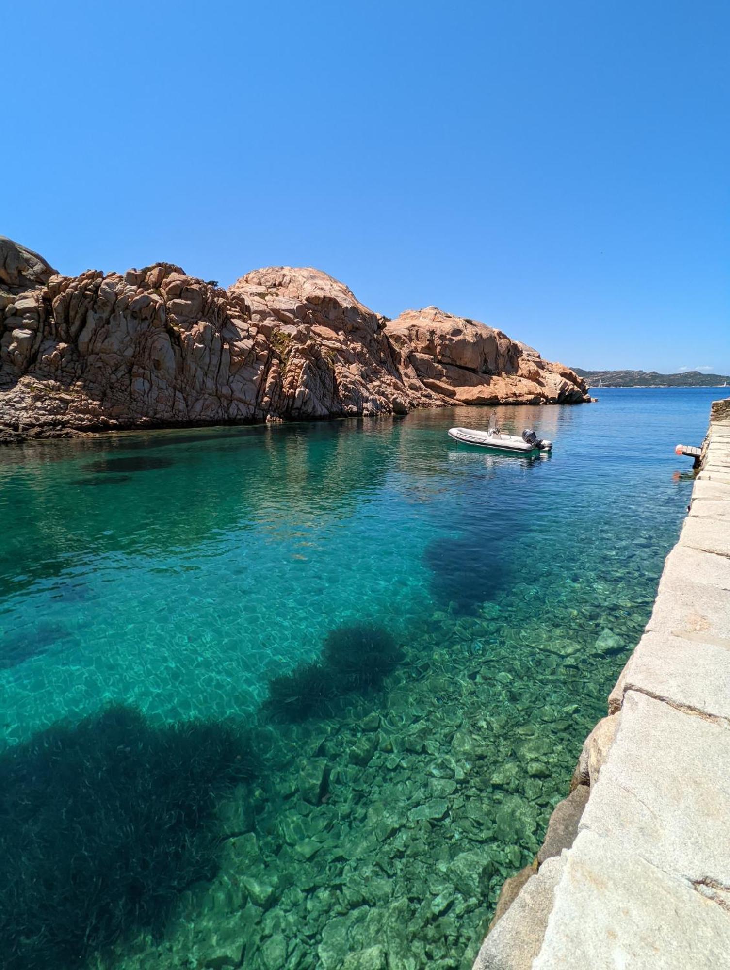 Residence Cala Francese - Case Sul Mare Ла-Маддалена Екстер'єр фото