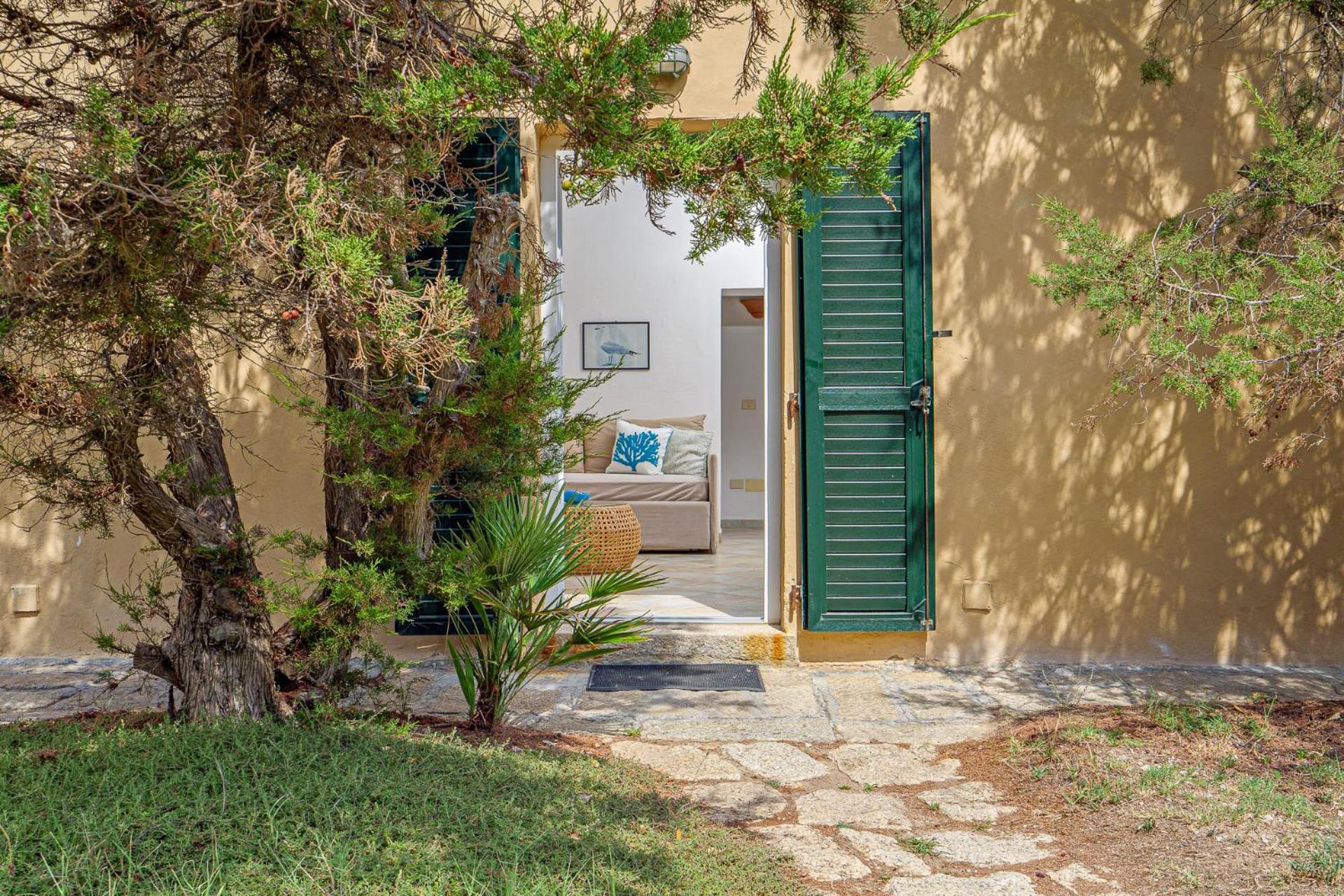 Residence Cala Francese - Case Sul Mare Ла-Маддалена Екстер'єр фото